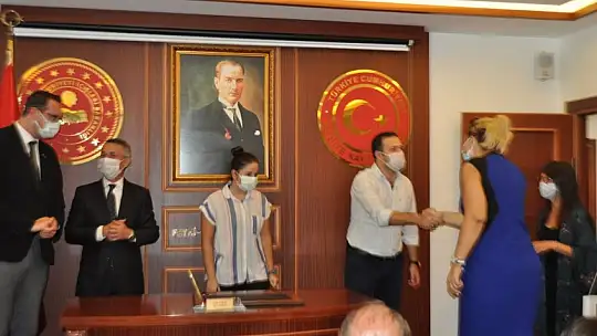 LGS ve YKS'de dereceye giren öğrenciler ödüllendirildi