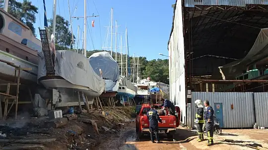 İtfaiye ekipleri kısa sürede söndürdü 