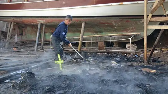 İtfaiye ekipleri kısa sürede söndürdü 