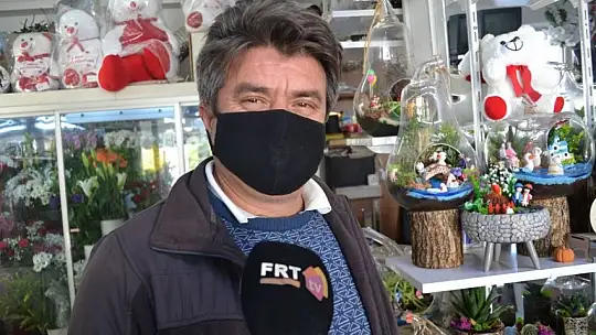 Çiçekçilerde Sevgililer Günü hareketliği 