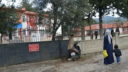 Okullarda bayram sevinci yaşanıyor