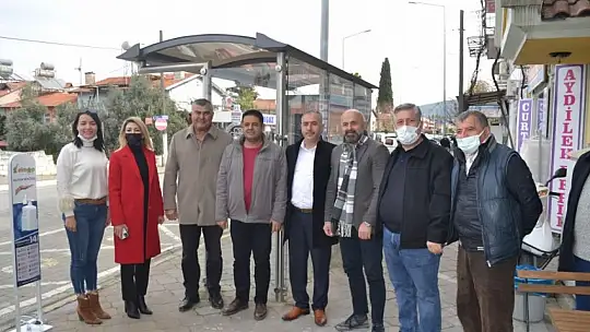 AK Parti İlçe Teşkilatı kandil dolayısıyla lokma dağıttı