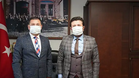 AKP İlçe Yönetimi Başkan Tokat'ı ziyaret etti
