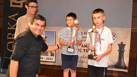 Faik Torunoğulları, Satranç Turnuvasında Ödüller Sahiplerini Buldu