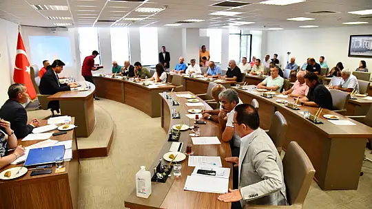 BELEDİYE MECLİSİ BÜTÇEYİ OYLADI