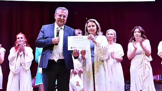 Dastar defilesi büyük beğeni topladı