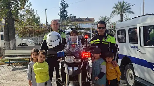 ANADOLU ÖĞRENCİLERİNE POLİSLİK MESLEĞİ TANITILDI