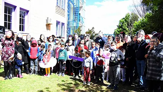 Tıpkı sizin gibiyiz…