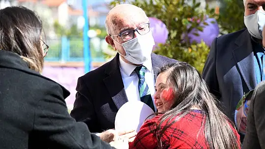 Tıpkı sizin gibiyiz…