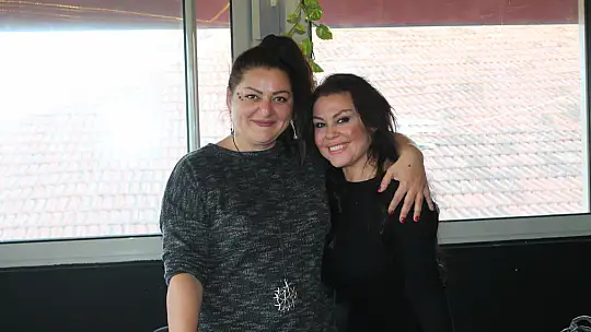 SELİN KÖKTENER'E SÜPRİZ DOĞUM GÜNÜ