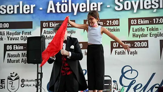 Mine Kırıkkanat ve Mustafa Hoş Fethiye'de söyleşide buluştu