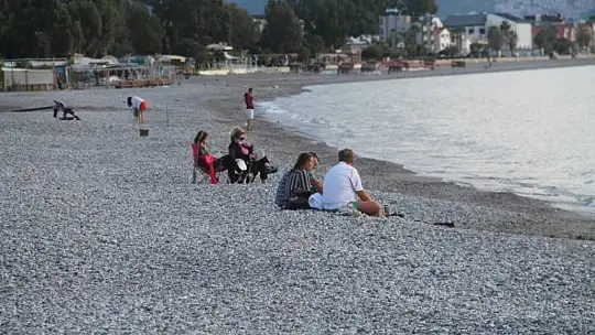 Sahiller turistlere ve hayvanlara kaldı