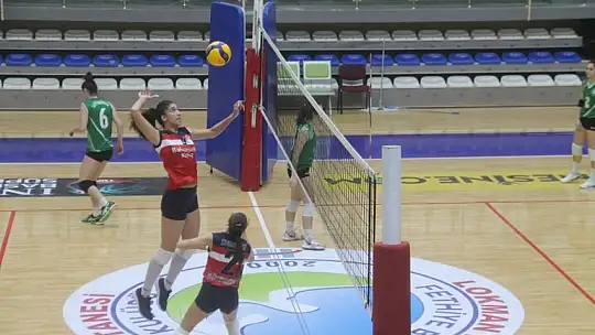 İlk yarıyı namağlup lider bitirdiler 3-0