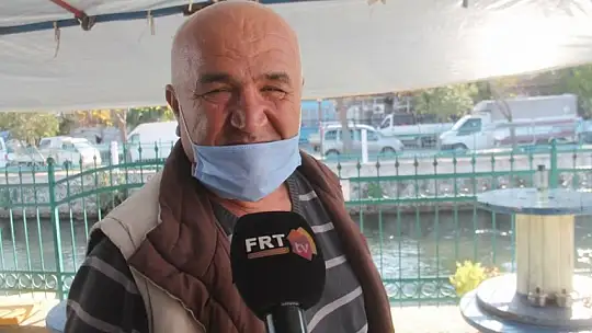 İşler yavaşlayınca kuşları beslemeye başladılar