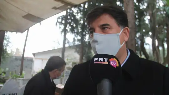 Sanatçı Hamdi Özbay mezarı başında anıldı