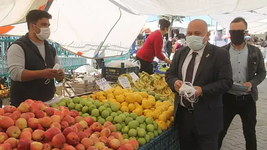 Pazar esnafı ve vatandaşları kongreye davet ettiler 
