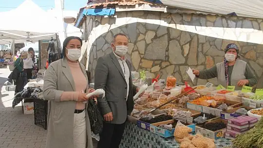 Pazar esnafı ve vatandaşları kongreye davet ettiler 