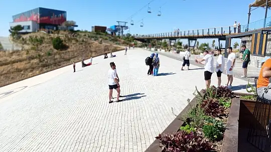 Engelliler Teleferikle Babadağ'a çıktı