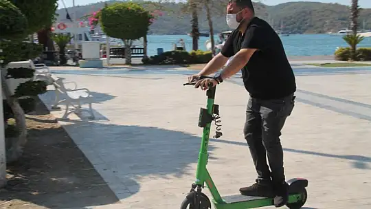 Martı Scooter Fethiye sokaklarında