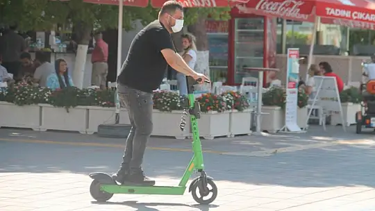 Martı Scooter Fethiye sokaklarında