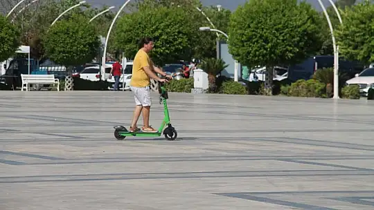 Martı Scooter Fethiye sokaklarında
