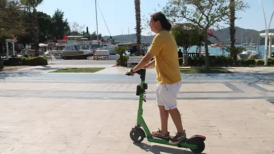 Martı Scooter Fethiye sokaklarında