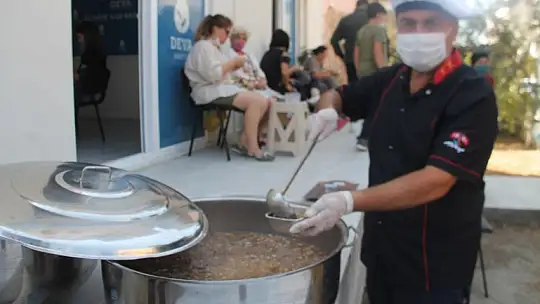 Deva Partisinden aşure etkinliği