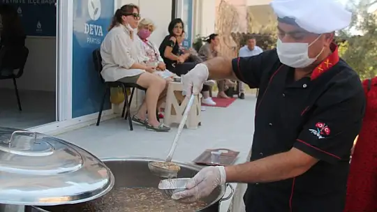 Deva Partisinden aşure etkinliği