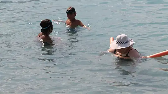 Ölüdeniz'de sezon bitmiyor