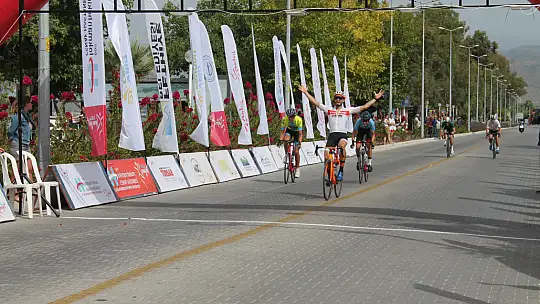 ÇELİKKAYA, 'RÜZGÂRLA BERABER PEDAL ÇEVİRDİK'