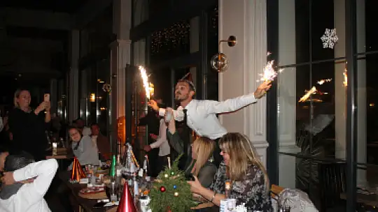 FETHİYE'DE YILBAŞI RENKLİ GEÇTİ