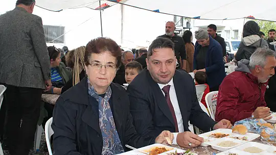 KARADENİZLİ AİLESİNDEN 52 YEMEĞİ HAYRI YAPILDI