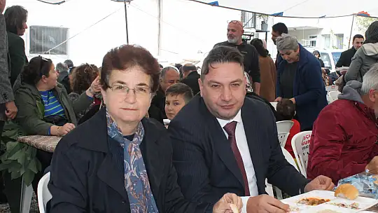 KARADENİZLİ AİLESİNDEN 52 YEMEĞİ HAYRI YAPILDI