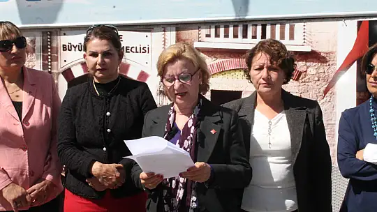 CHP KADIN KOLLARINDAN ANLAMLI AÇIKLAMA