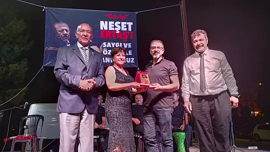 Milas Atapark, Neşet Ertaş Türküleriyle Çınladı