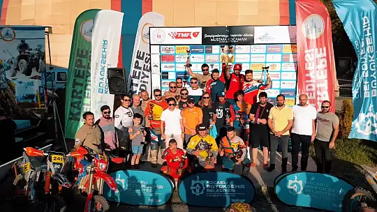 Fethiyeli sporcular parkurda ödül için ter döktü