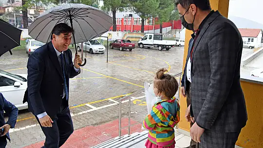 Karaca'dan Esenköy'e öğretmenler günü ziyareti