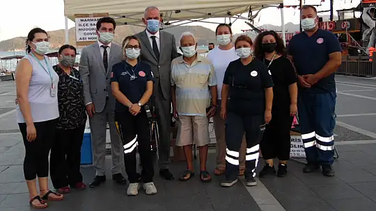 Marmaris Kaymakamı Aksoy, Halkla Yüz Yüze Bayramlaştı