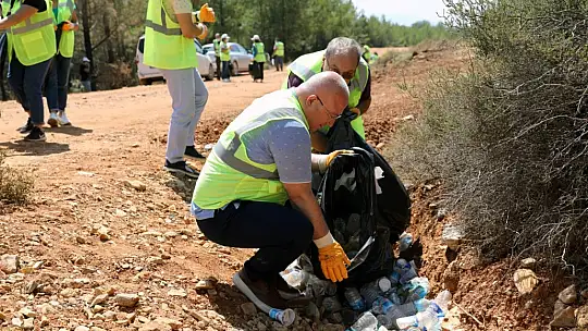 Kozağaç Yangın Bölgesinde Çevre Temizliği
