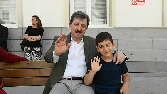 Vali Tavlı, Depremzede Ailelerle Bir Araya Geldi