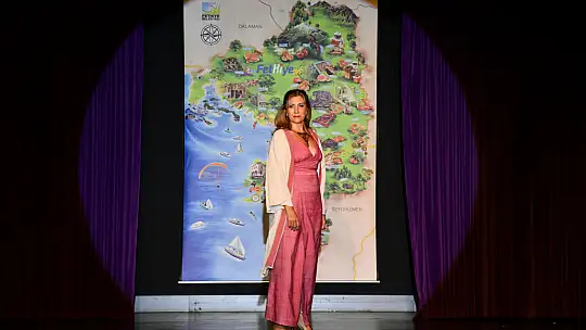 LİKYA İLMEKLERİ DEFİLESİ GÖZ KAMAŞTIRDI