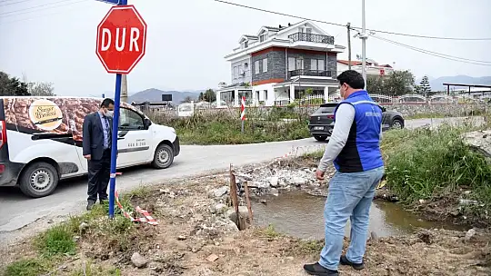 Muhtar Küçük, kavşak ve  yol genişletme çalışmaları için teşekkür etti