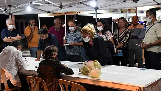 Mine Kırıkkanat ve Mustafa Hoş Fethiye'de söyleşide buluştu