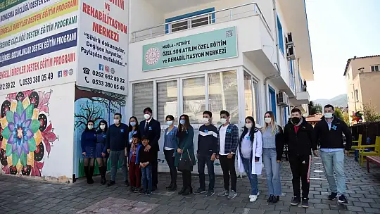 Karaca, Fethiye'deki rehabilitasyon merkezlerini ziyaret etti