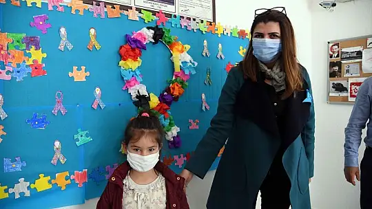 Karaca, Fethiye'deki rehabilitasyon merkezlerini ziyaret etti