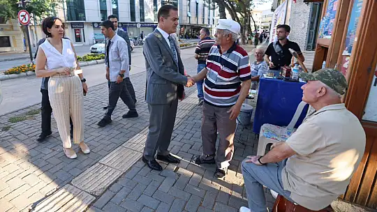Vali İdris Akbıyık Pazar Esnafını Ziyaret Etti