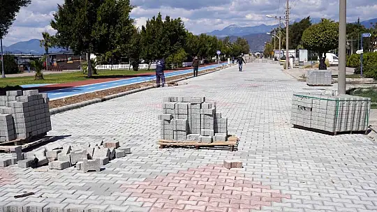 Altyapı çalışmalarının ardından parke çalışmaları başladı