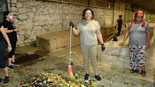 Semt Pazarlarından Kompost Gübreye