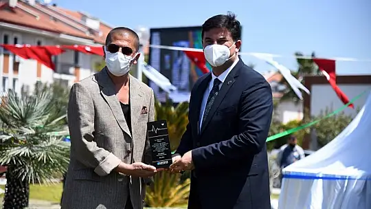 Sağlık çalışanlarına Saygı Anıtı 