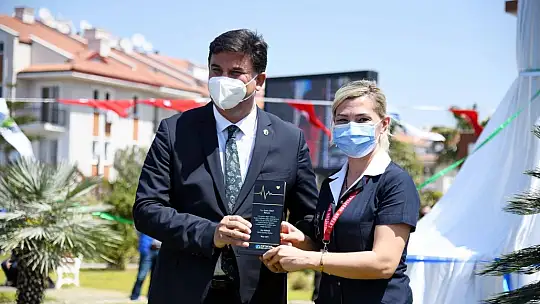 Sağlık çalışanlarına Saygı Anıtı 